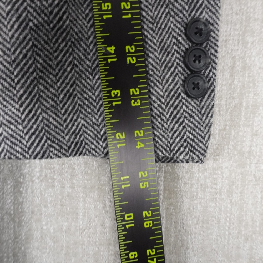 American Trend Mens 42 Gray Herringbone Lambs Wool Blend Blazer Jacket 2 Button - Picture 5 of 11